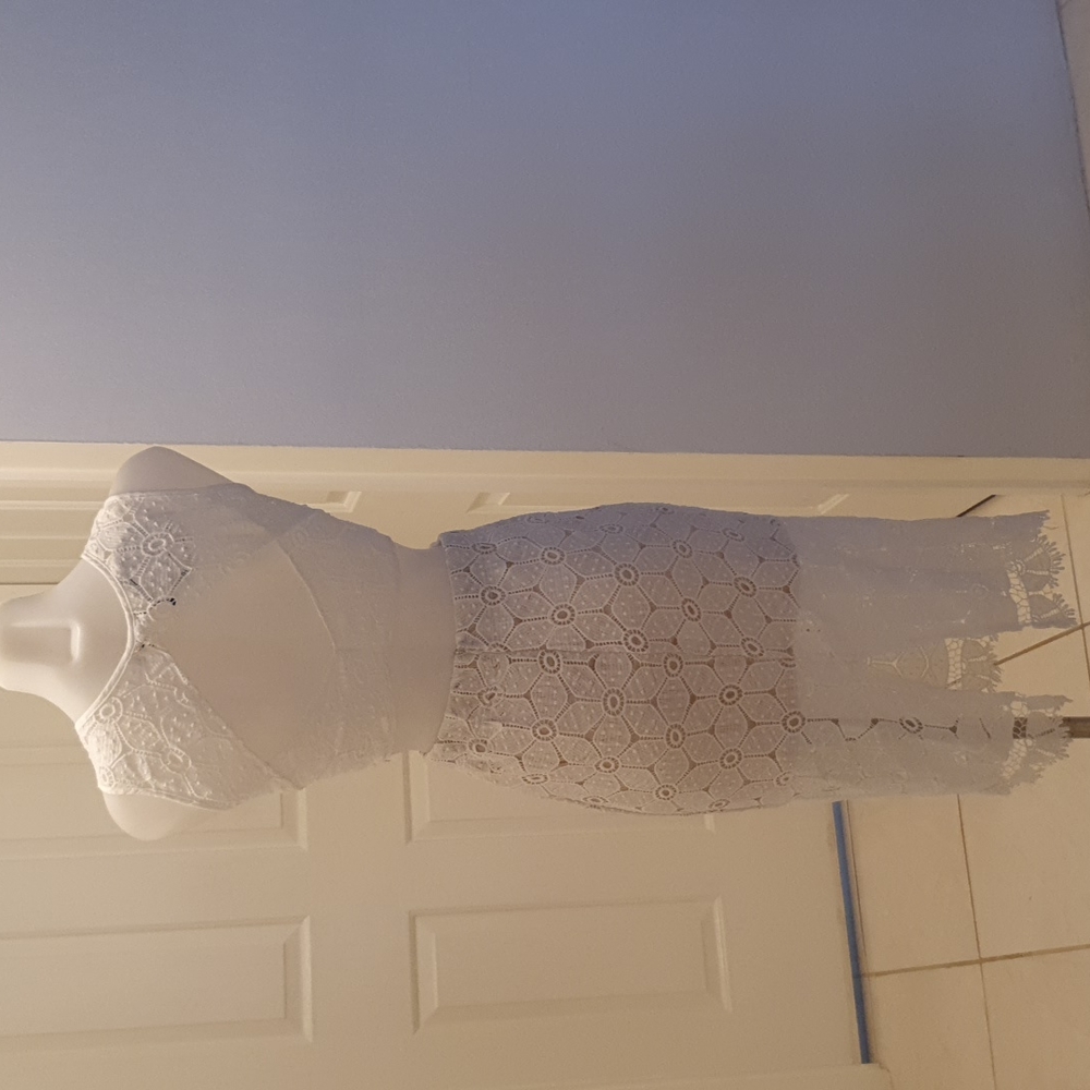 Absolutely Gorgeous Set Skirt and Crop Top - Picture 9 of 12